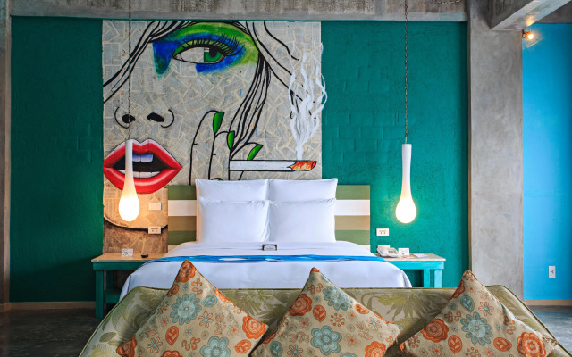 The Henry Hotel Cebu - Multi-use Hotel