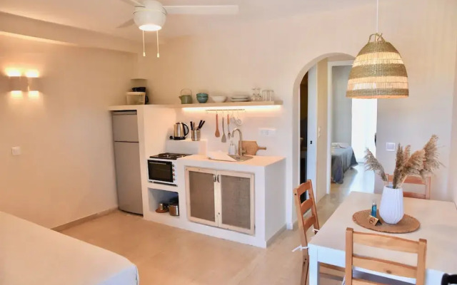 StayBridge Apartments, Mesongi