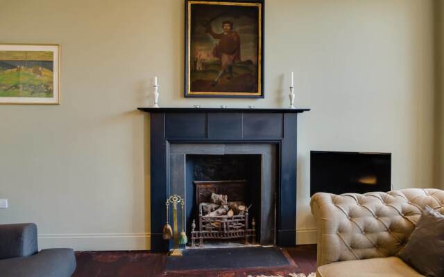Stylish & Spacious Georgian New Town 3bed Apt