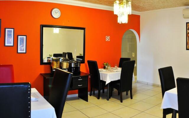 Lapologa Bed and Breakfast