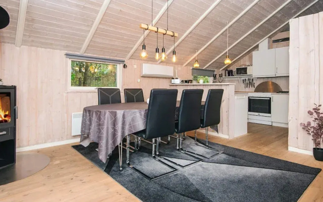 6 Person Holiday Home in Ansager