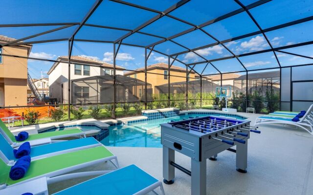 St004v: 10 Bed, Frozen, Spongebob