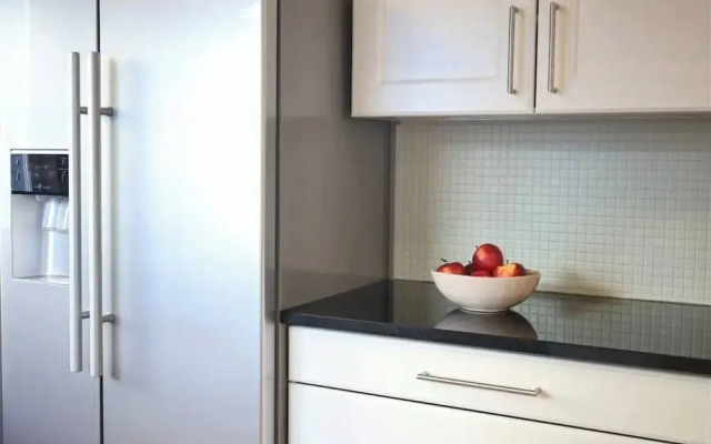 Spacious Apartment Right in the City Centre