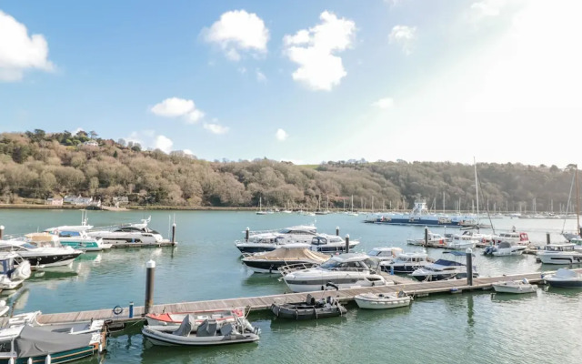 15 Dart Marina