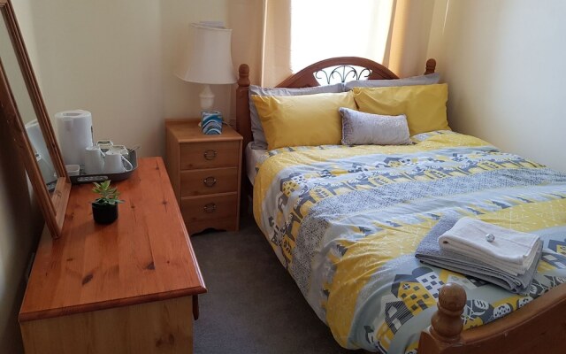 Cosy Apartment in Leeds Near Roundhay Park
