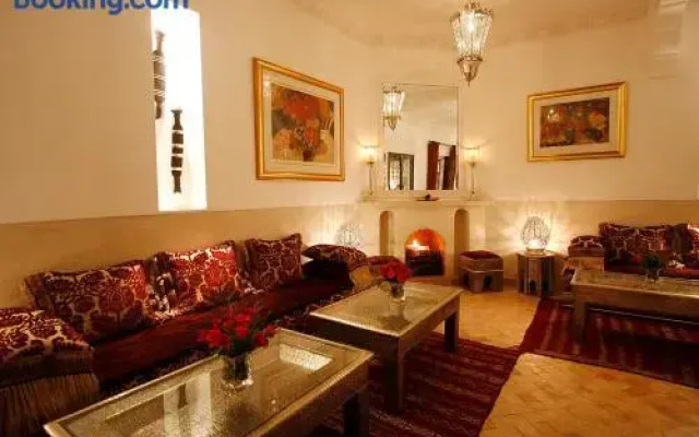 Riad Assakina