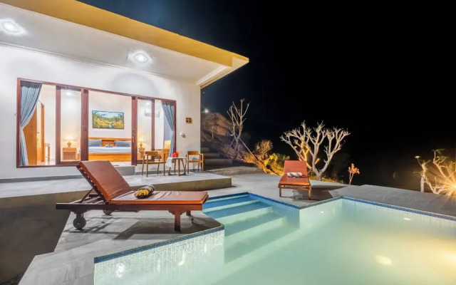 Pini Sentana Village