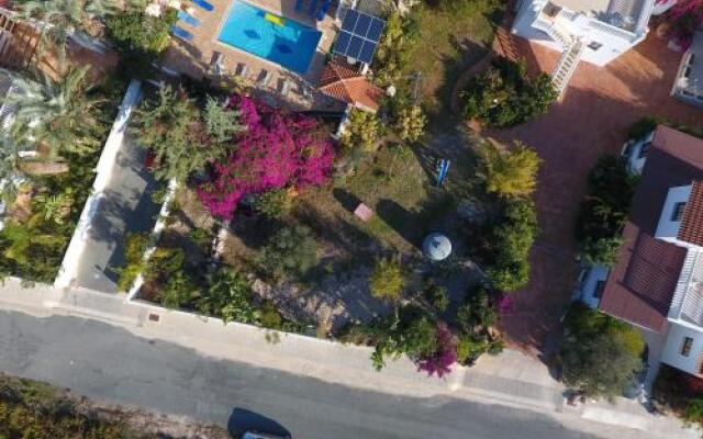 Coral Bay Villas