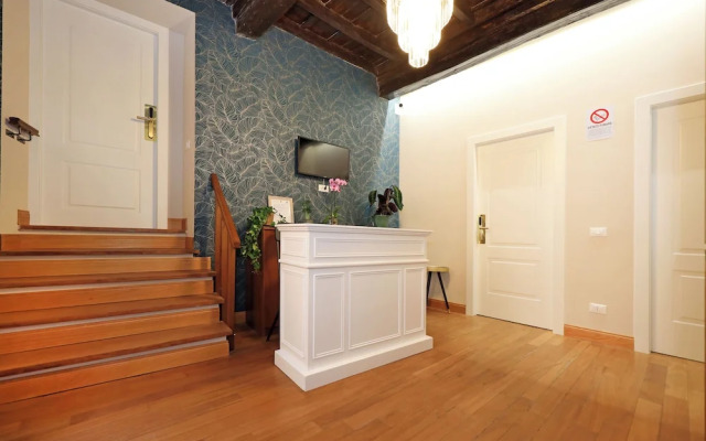 Golden Pantheon Rooms