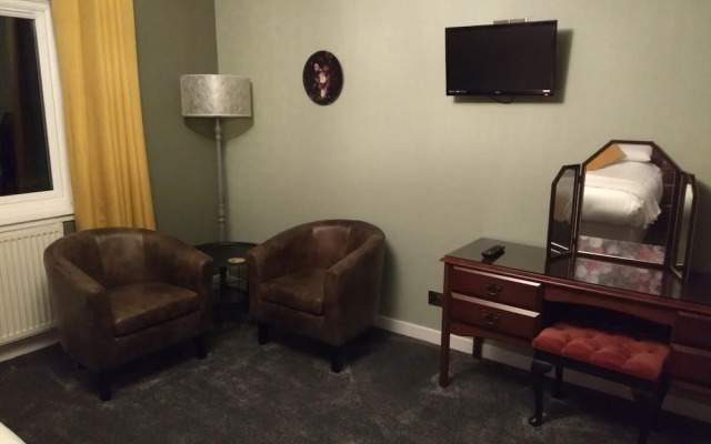 Braeburn Guest House / B&B