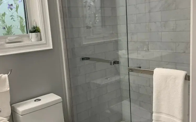 Ambiance by the Falls Cozy Suite