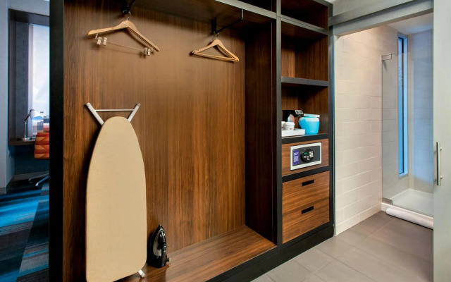 Aloft by Marriott, Boston Seaport District