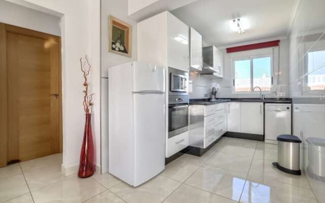 Villa - 2 Bedrooms with Pool and WiFi - 104987