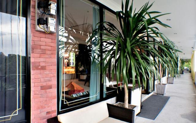 ZEN Rooms Eden Parade