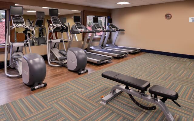 Holiday Inn Express & Suites Raleigh NE - Medical Ctr Area by IHG