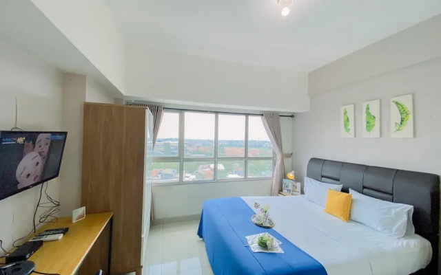 Restful And Minimalist Studio Springlake Summarecon Bekasi Apartment