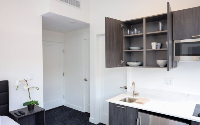 Maverick Suites at 28 Fenway