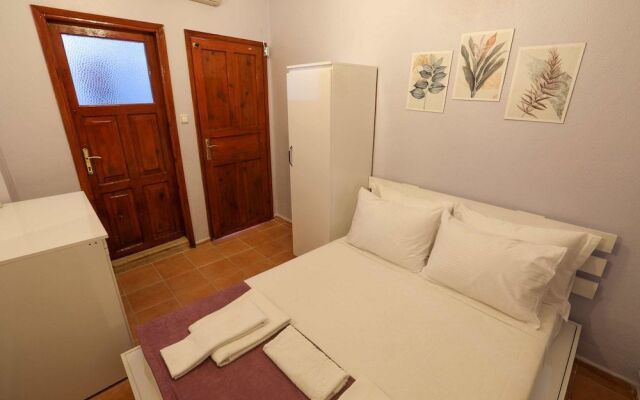 Cunda Pera Otel