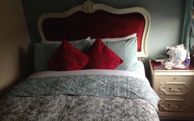 Twelfth Night Guest House