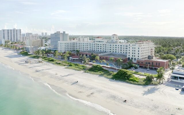 341 APT Hollywood Beach