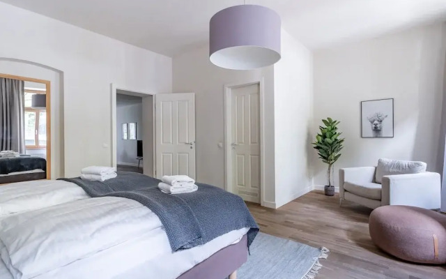 Schoenhouse Berlin City Street