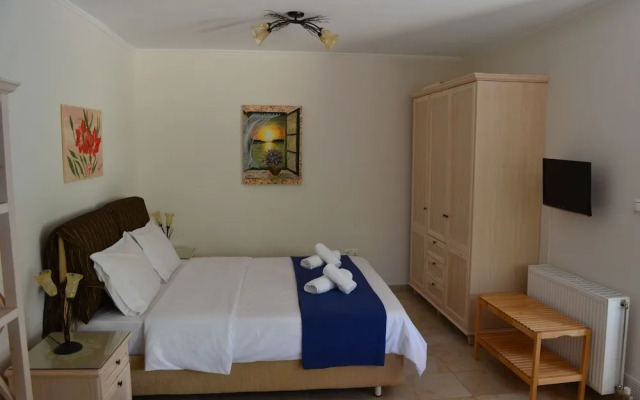 Blue Ark Aigeira Flat & Studio