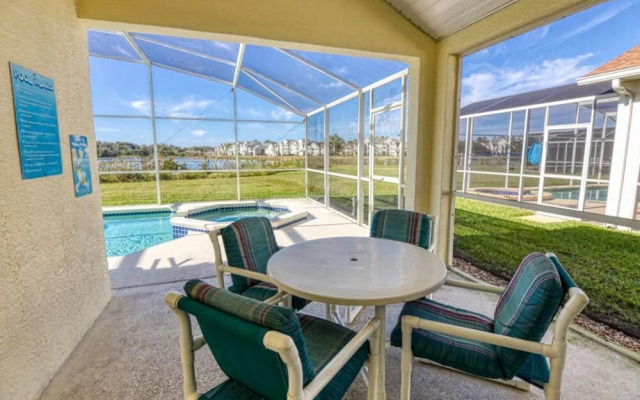 Clifford's Pinewood Estates Vacation Home