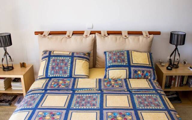 Modern Beach House Near Athens - Four Bedroom House, Sleeps 8