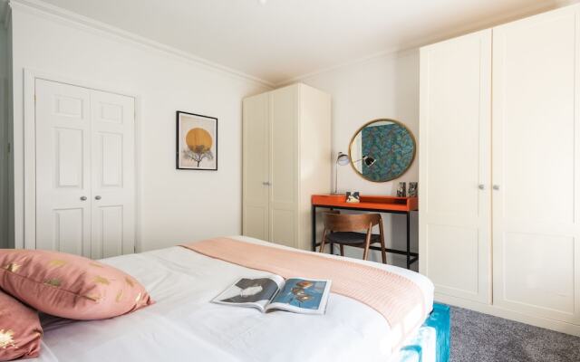 The South Kensington Place - Modern & Bright 4bdr Townhouse
