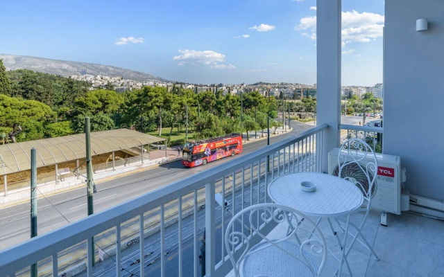Lush Sapphire apt in the heart of Athens