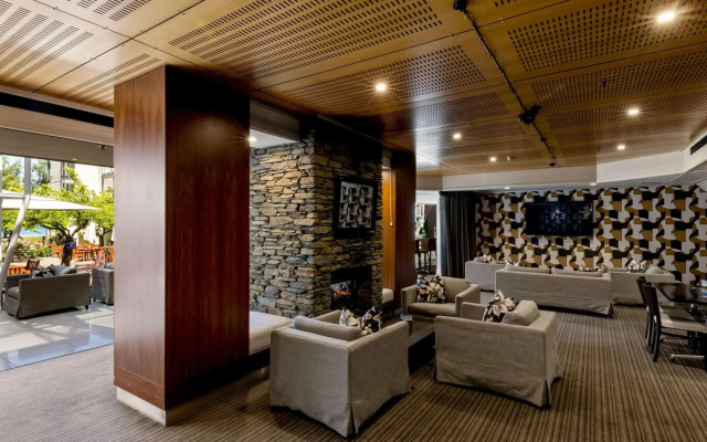 Novotel Queenstown Lakeside