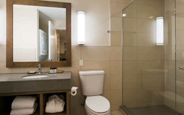 Best Western Plus Sawridge Suites