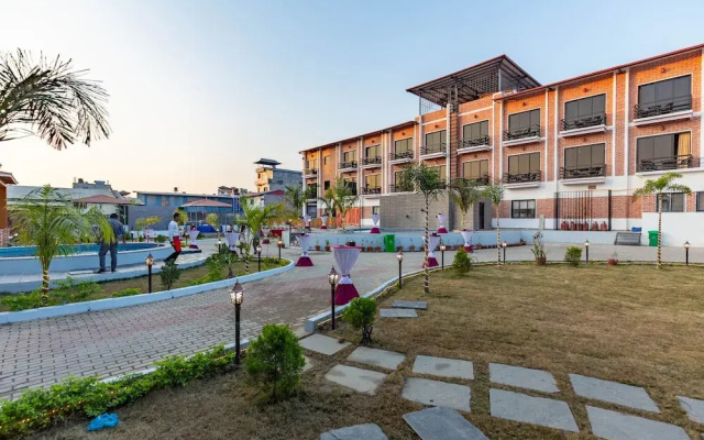 Chitwan Midtown Hotel