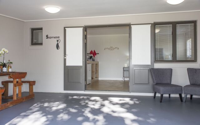 401 Rozendal Cottages