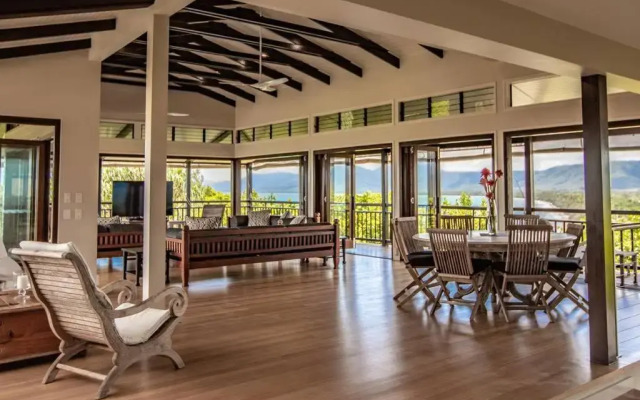 Bangalow - Best View in Port Douglas