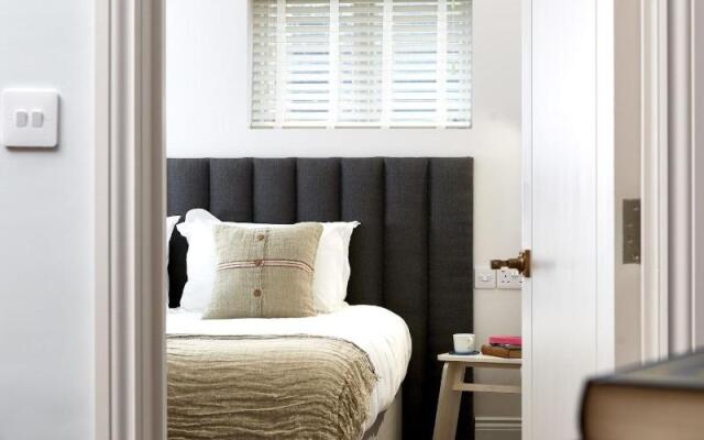 Hideout Apartment Hotel