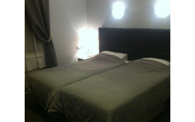 Maranton House Hotel