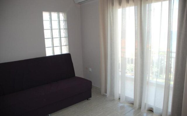 Marianna Apartments