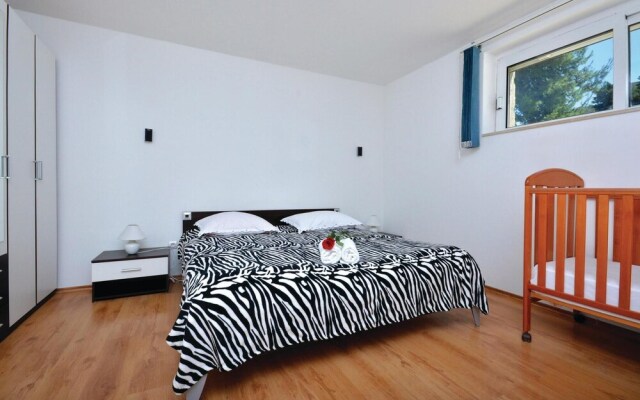 Nice Home in Split With Wifi and 4 Bedrooms