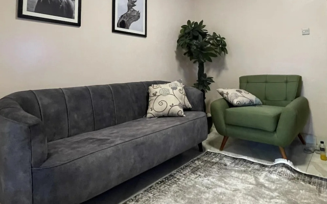 Cozy 1-bed Apt With Pool & Gym in Najjera 2