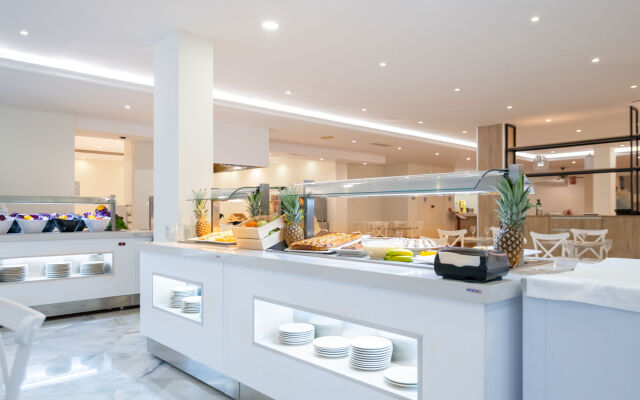 Nerja Club by Dorobe Hotels