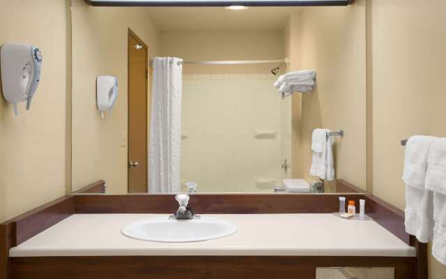 Howard Johnson by Wyndham Leavenworth