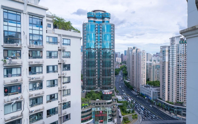 Book and Bed-Jingan Temple