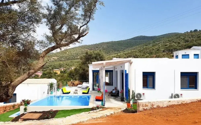 Zidanos Luxurious Villa