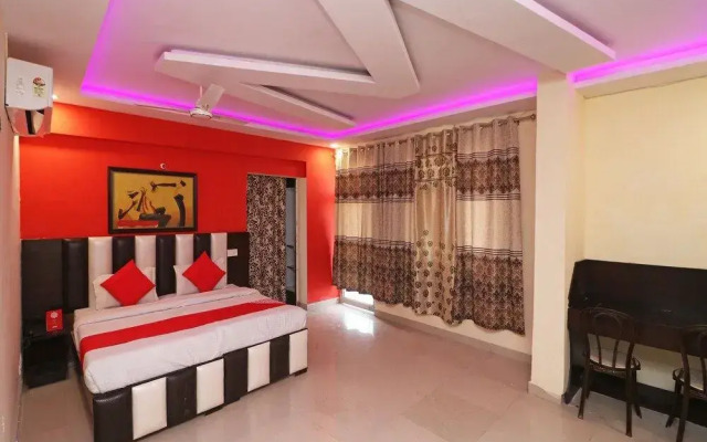 OYO 26869 Taj View Pent House