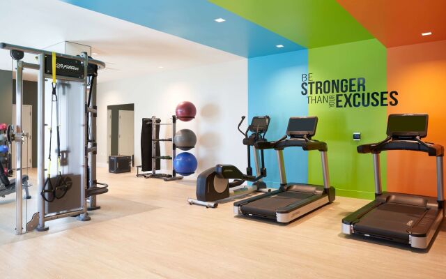 SERENA Hotel Aventura Miami, Tapestry Collection by Hilton