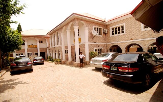 Ajoy Hotel And Suite