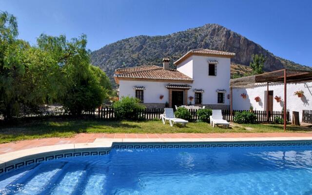 Luxurious Villa in Loja With Swimming Pool