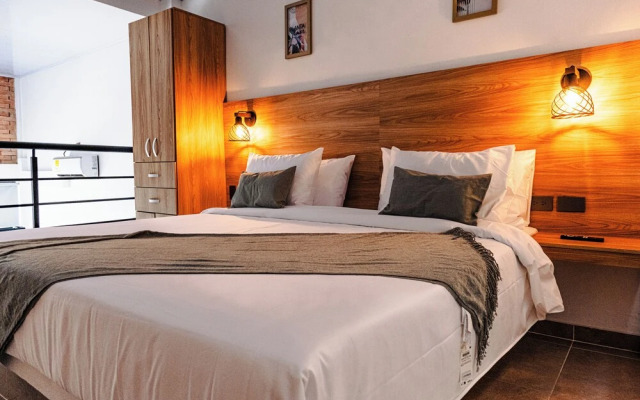 Central Suites by H&R