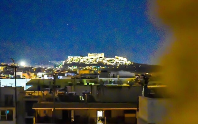 Colorful Apartment with View Acropolis